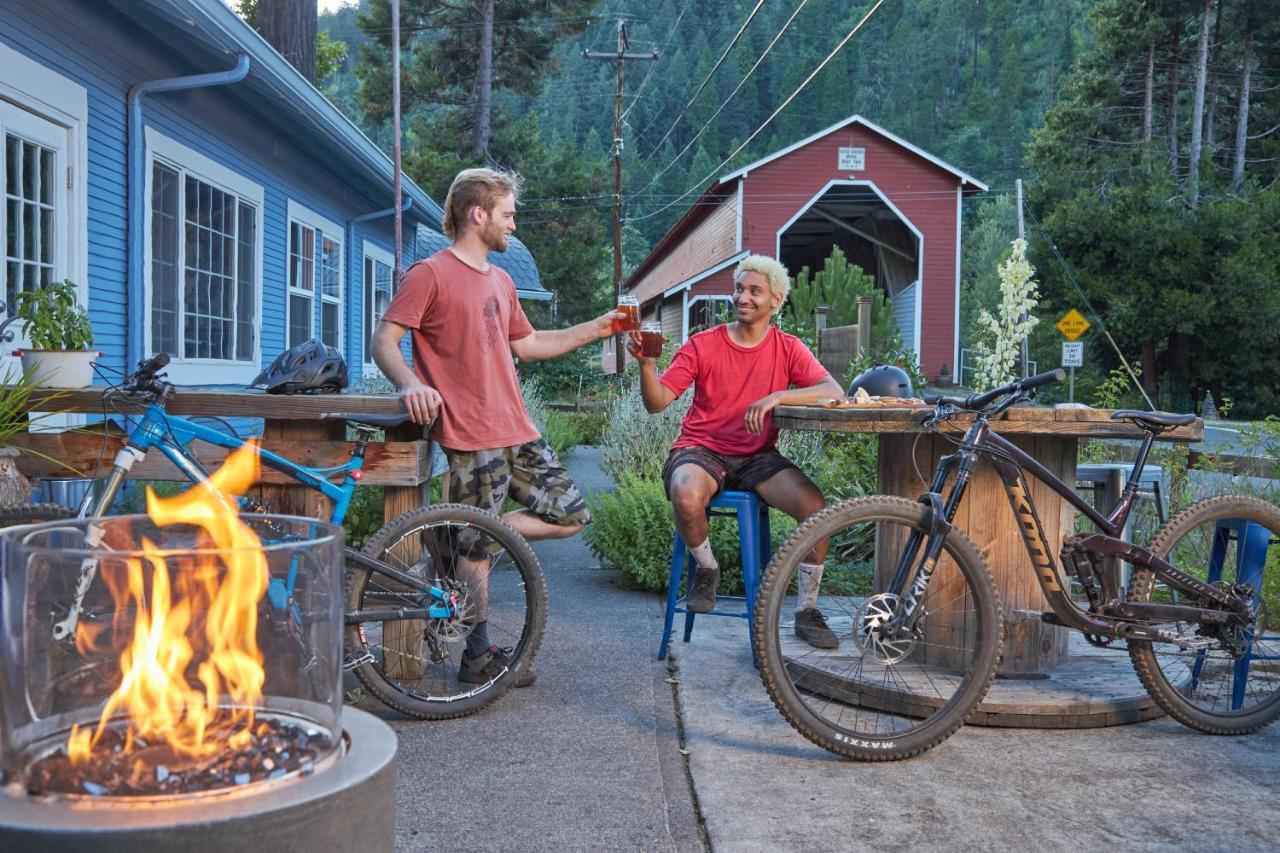 Oakridge Westfir Lodge & Mountain Market المظهر الخارجي الصورة